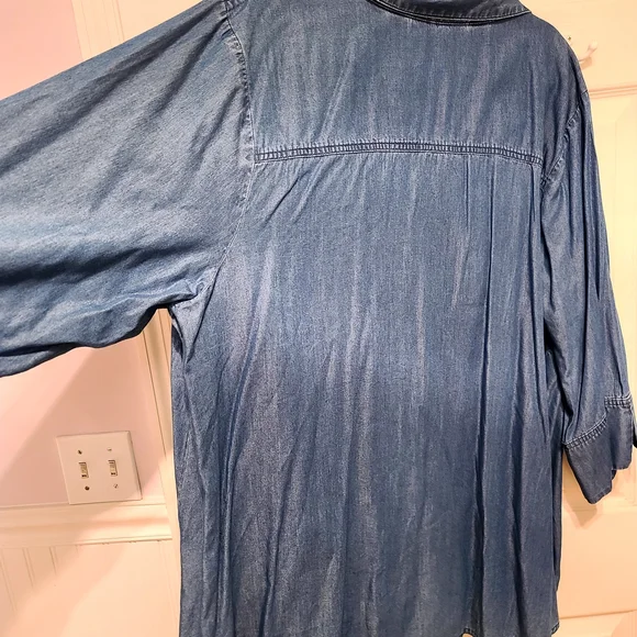 mark. Blue Denim Women's Top - Picture 8 of 8